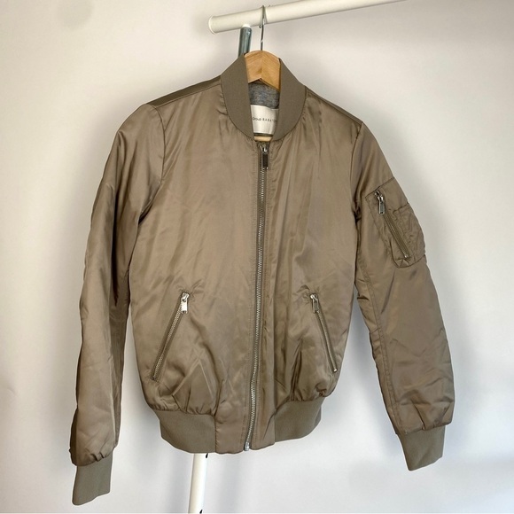 THE Group by Babaton Gilman Bomber Modern Taupe - Picture 5 of 10